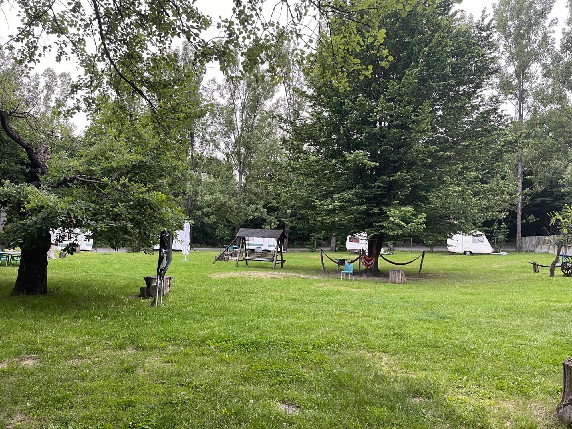 Camping Dragoske Ciofrîngeni Exterior photo